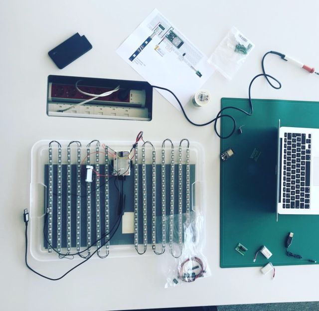 Programación de LEDs aplicables a wearables o a objetos