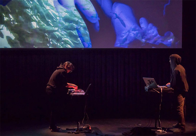 ER…VA #37. Visuales para artes escénicas. Mapping, interactivos y performance audiovisual.