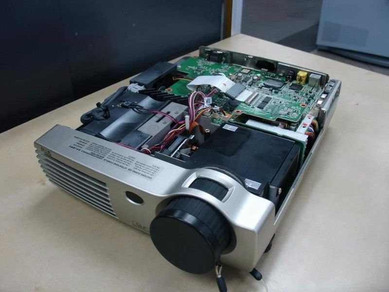 On your Own :: Taller de mantenimiento de proyectores