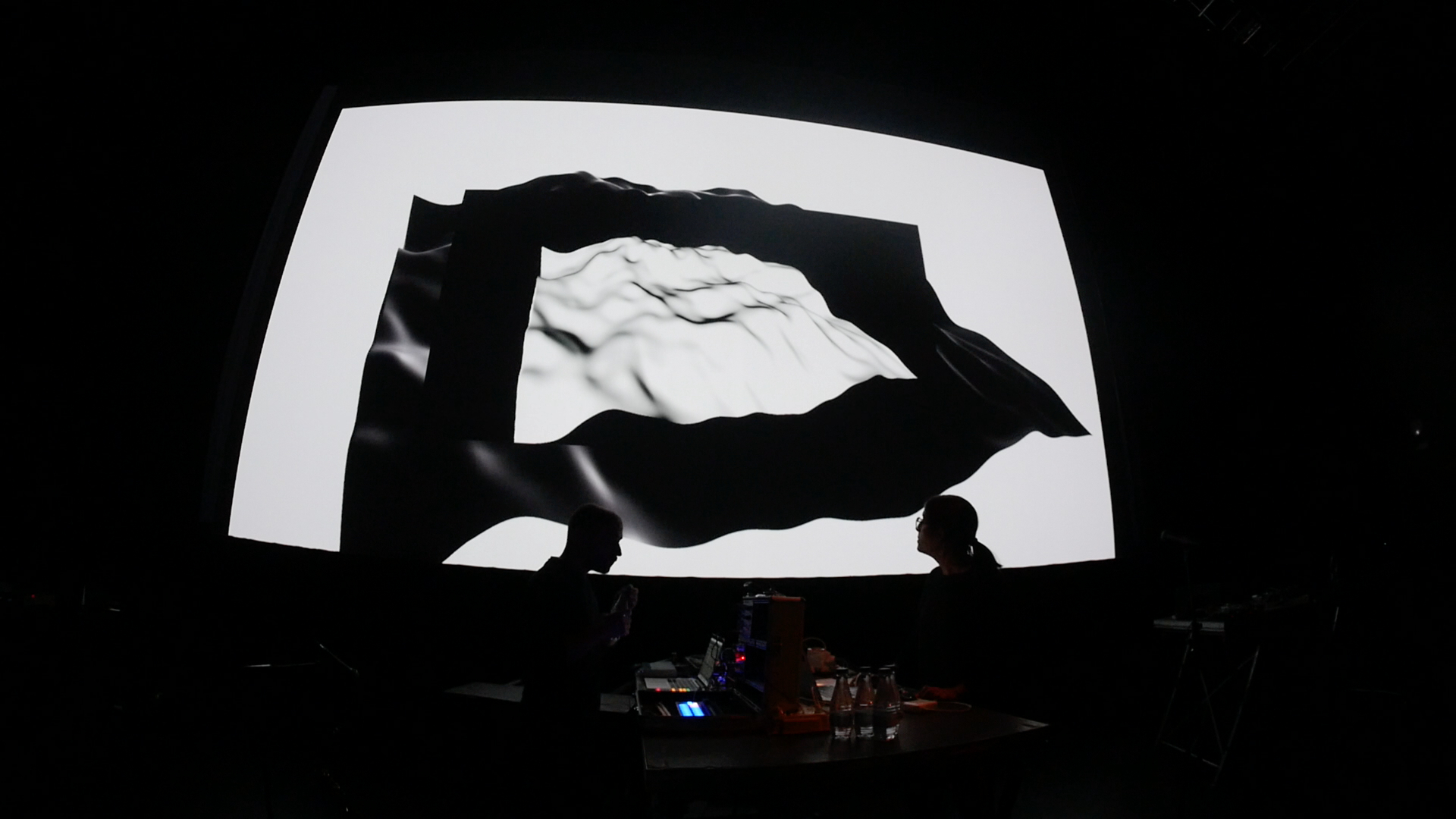 NitAV – NegrøNegrø & MartaVerde – El Caballø del Sueñø