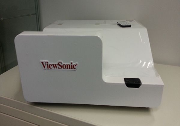 Nous videoprojectors làser